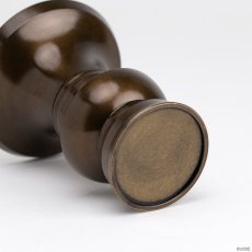 画像2: 仏具 花立 鍋丁色 3.5寸 真鍮製 受け皿付 （生花・常花用 仏壇用 伝統仏具 国産品 高岡鋳物 地花立 花器 花瓶） (2)