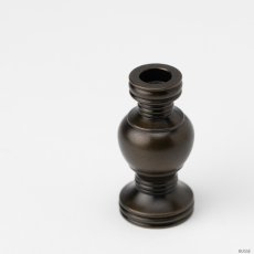 画像2: 華瓶 1.6寸 鍋丁色 一対（2個）浄土真宗本願寺派/お西（仏壇用 しきみ用 伝統仏具 国産品 高岡鋳物 けびょう） (2)