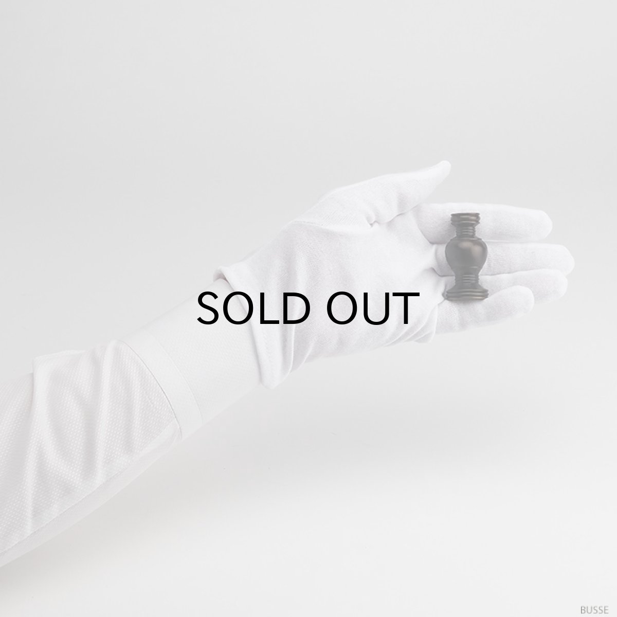 画像6: 華瓶 1.6寸 鍋丁色 一対（2個）浄土真宗本願寺派/お西（仏壇用 しきみ用 伝統仏具 国産品 高岡鋳物 けびょう） (6)