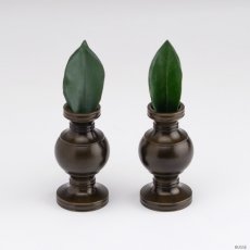 画像1: 華瓶 2.0寸 鍋丁色 一対（2個）浄土真宗本願寺派/お西（仏壇用 しきみ用 伝統仏具 国産品 高岡鋳物 けびょう） (1)