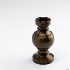 画像2: 華瓶 2.5寸 鍋丁色 一対（2個）浄土真宗本願寺派/お西（仏壇用 しきみ用 伝統仏具 国産品 高岡鋳物 けびょう） (2)