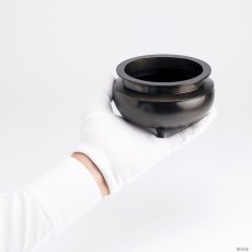 画像8: 仏具 線香立て 鍋丁色 4.0寸 真鍮製 灰付 （香炉 机上香炉 前香炉 仏壇 仏具 伝統仏具 線香 国産品 高岡鋳物 色付） (8)