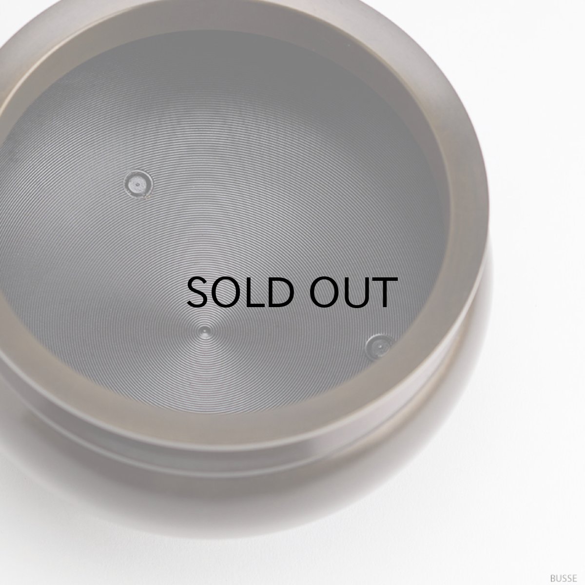 画像3: 仏具 線香立て 鍋丁色 5.0寸 真鍮製 灰付 （香炉 机上香炉 前香炉 仏壇 仏具 伝統仏具 線香 国産品 高岡鋳物 色付） (3)