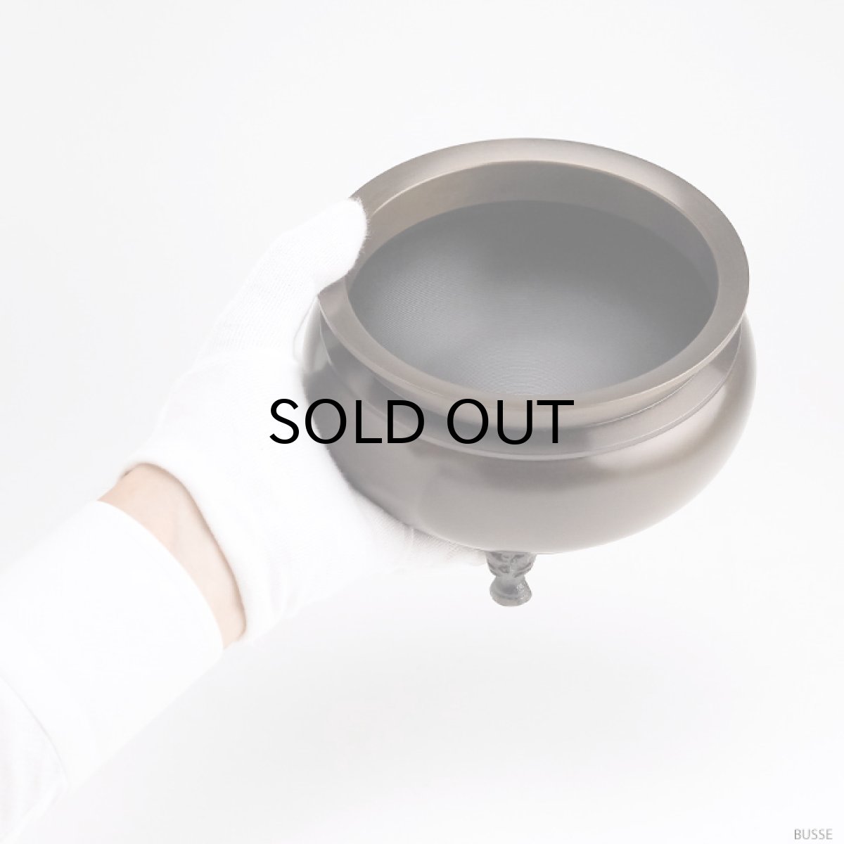 画像9: 仏具 線香立て 鍋丁色 5.0寸 真鍮製 灰付 （香炉 机上香炉 前香炉 仏壇 仏具 伝統仏具 線香 国産品 高岡鋳物 色付） (9)