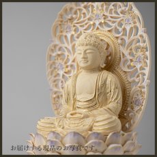 画像17: 仏像 釈迦如来 座像 柘植製/ツゲ 丸座 2寸 金泥書 淡彩色  藤色 曹洞宗・臨済宗・天台宗 /つげ ２寸 2.0寸 ２．０寸 二寸 丸台座 丸台 蓮華座 仏壇用 ご本尊 (17)