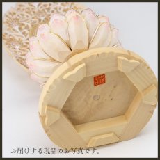 画像18: 仏像 釈迦如来 座像 柘植製/ツゲ 丸座 2寸 金泥書 淡彩色 さくら色 曹洞宗・臨済宗・天台宗 /つげ ２寸 2.0寸 ２．０寸 二寸 丸台座 丸台 蓮華座 仏壇用 ご本尊 ピンク 桜色 (18)