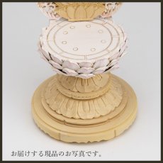 画像17: 仏像 釈迦如来 座像 柘植製/ツゲ 丸座 2寸 金泥書 淡彩色 さくら色 曹洞宗・臨済宗・天台宗 /つげ ２寸 2.0寸 ２．０寸 二寸 丸台座 丸台 蓮華座 仏壇用 ご本尊 ピンク 桜色 (17)