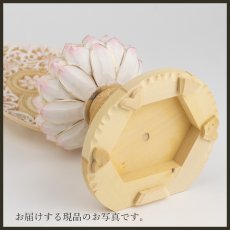 画像18: 仏像 釈迦如来 座像 柘植製/ツゲ 丸座 2寸 金泥書 淡彩色 さくら色 曹洞宗・臨済宗・天台宗 /つげ ２寸 2.0寸 ２．０寸 二寸 丸台座 丸台 蓮華座 仏壇用 ご本尊 ピンク 桜色 (18)