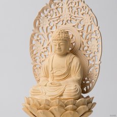 画像3: 仏像 釈迦如来 座像 柘植製/ツゲ 丸座 1.8寸 木地 曹洞宗・臨済宗・天台宗 /おしゃか様 つげ １．８寸 1寸8分 １寸８分 丸台座 丸台 蓮華座 仏壇用 ご本尊 (3)