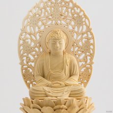 画像4: 仏像 釈迦如来 座像 柘植製/ツゲ 丸座 2寸 木地 曹洞宗・臨済宗・天台宗 /おしゃか様 つげ ２寸 2.0寸 ２．０寸 二寸 丸台座 丸台 蓮華座 仏壇用 ご本尊 (4)