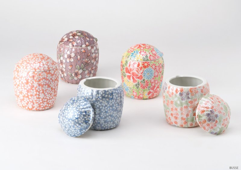 有田焼 花柄 ミニ骨壷 2.3寸【手元供養 分骨用 自宅 保管 骨壷 ミニ 骨