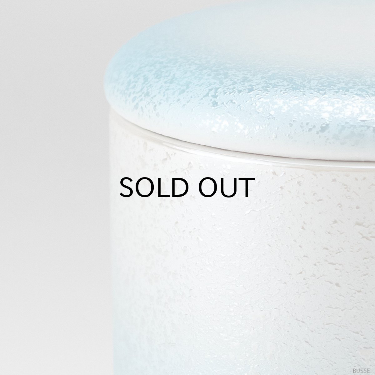 画像4: 骨壷 ミニ骨壷 やわらぎ ラスターブルー 3.0寸 /手元供養 分骨用 骨壷 ミニ 骨壺 骨つぼ シリコン付骨カメ 日本製 国産 おしゃれ かわいい 陶器 青 水色 空色 ブルー (4)