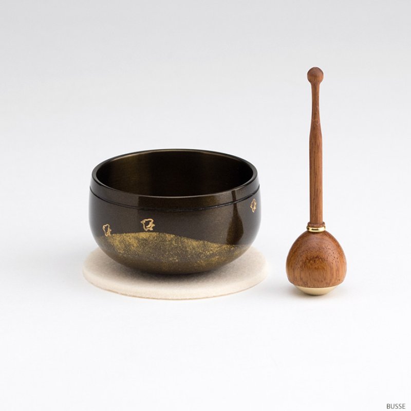 仏具　おりん　　直径約　15×7cm 楽天市場】仏具 おりん 国産 おりんセット 2.3寸 【日和(ひより