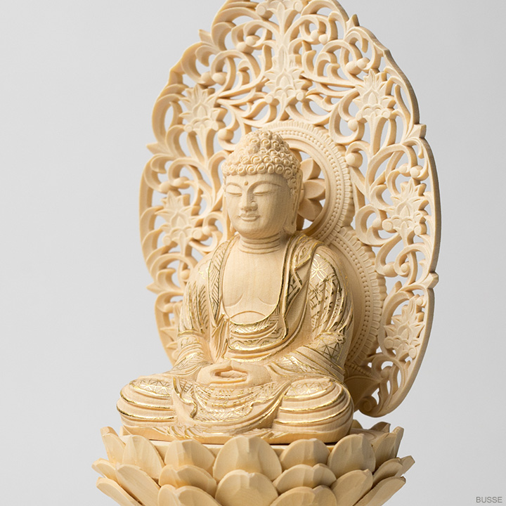 仏像 釈迦如来 座像 柘植製/ツゲ 丸座 2寸 金泥書 曹洞宗・臨済宗・天台宗 /おしゃか様 つげ ２寸 2.0寸 ２．０寸 二寸 丸台座 丸台 蓮華座  仏壇用 ご本尊 小さいお仏壇の専門店 BUSSE 本店 お仏像 bzzsk2tm 福山市 ブッセ