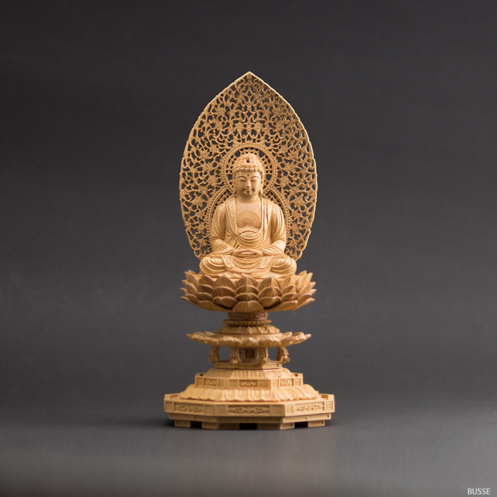 仏像 釈迦如来 座像 肖楠木製 八角台座 1.8寸 金泥書 顔書 彫眼 曹洞宗 